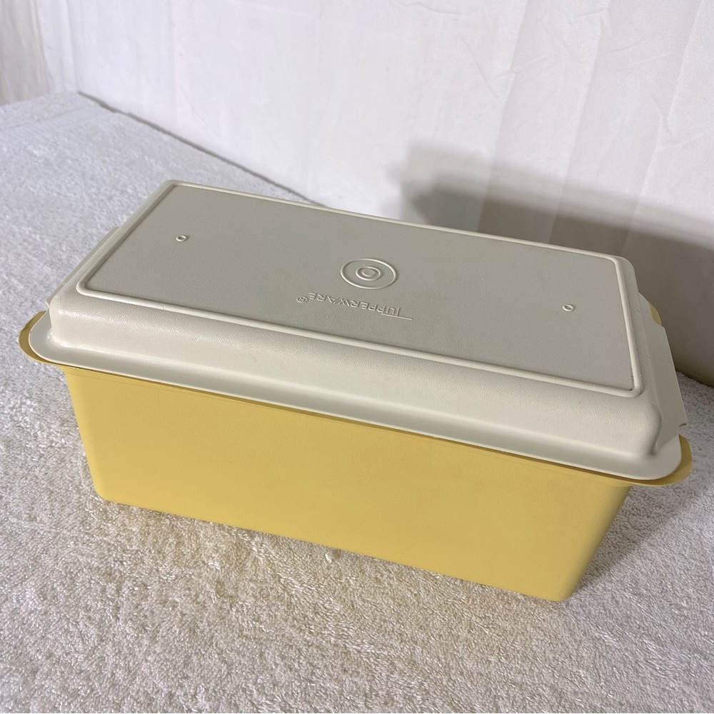 Vintage Tupperware Harvest Gold Bread Saver Bread Keeper Bread Box 2pc Nostalgia